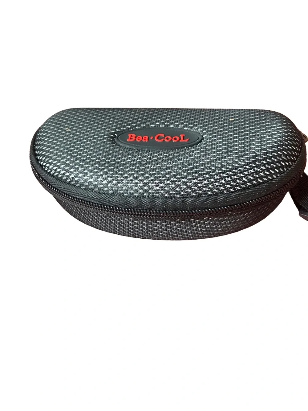 Bea·CooL Hard Shell Sunglasses Case in Black and Red